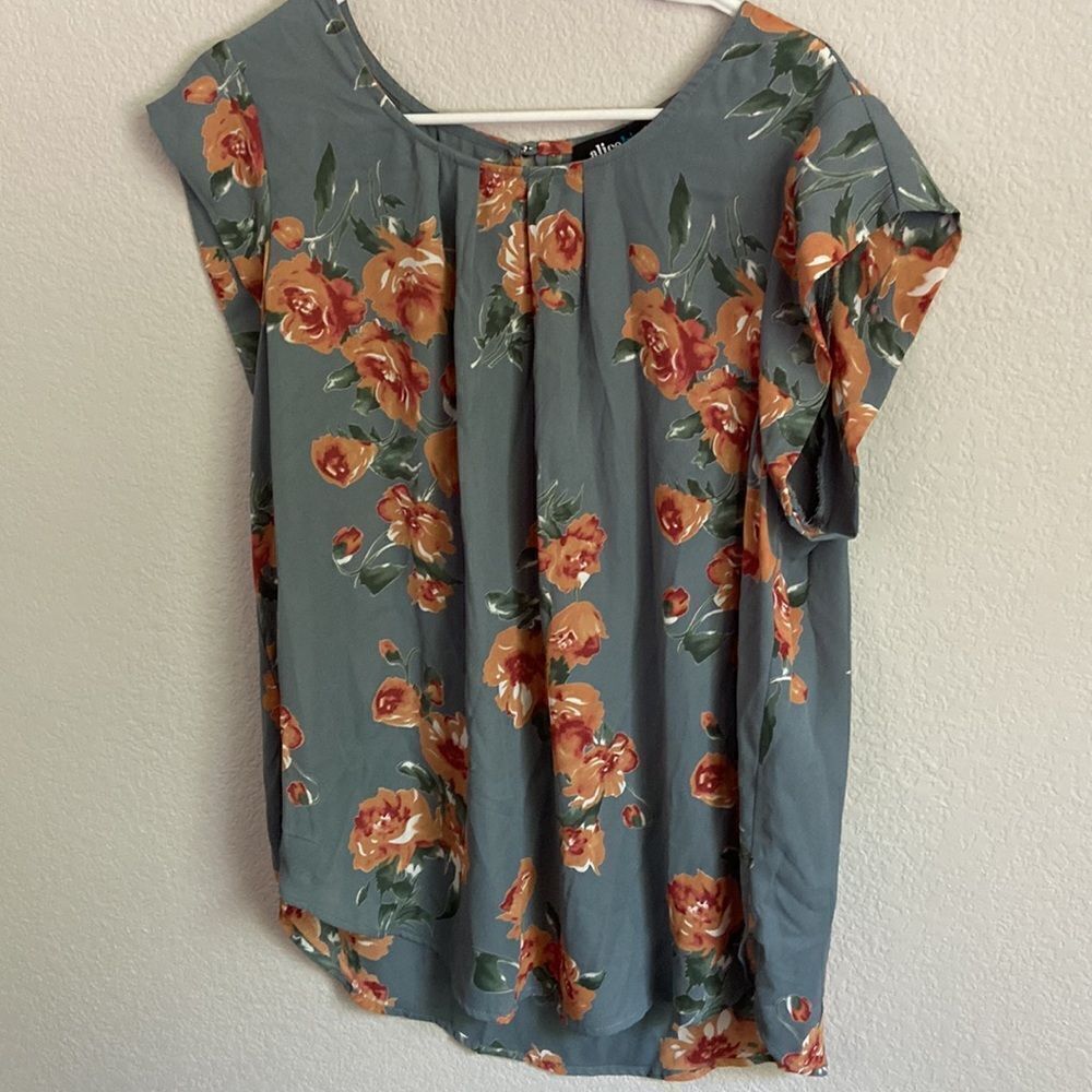 AliceBlue sleeves top size XXL never used